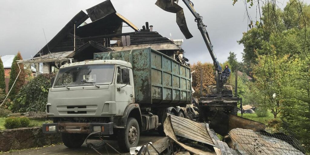 Вывоз мусора после пожара с утилизацией в Челябинске в октябре