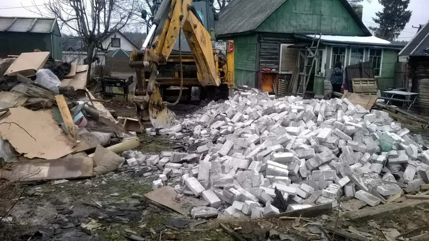 Вывоз мусора после сноса здания в Челябинске от ПроМусор – цена от 5156 руб., утилизация и уборка стройотходов