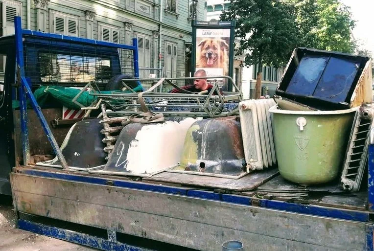 Вывоз старой сантехники в Челябинске от ПроМусор: быстро, недорого от 567 руб., утилизация и грузчики
